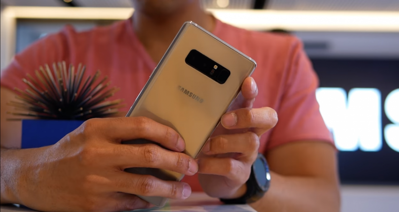 Первый обзор Samsung Galaxy Note 8 от PhoneArena Первый обзор Samsung Galaxy Note 8 от PhoneArena