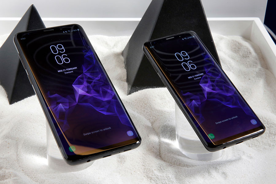 Samsung Galaxy S9 и S9+ представлены официально: знакомый дизайн, новые камеры и стереозвук Samsung Galaxy S9 и S9+ представлены официально: знакомый дизайн, новые камеры и стереозвук