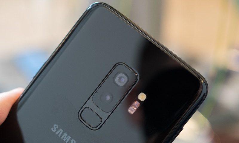 Samsung Galaxy S9 и S9+ представлены официально: знакомый дизайн, новые камеры и стереозвук Samsung Galaxy S9 и S9+ представлены официально: знакомый дизайн, новые камеры и стереозвук