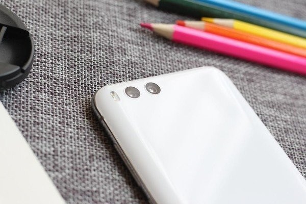 Начался предзаказ на Xiaomi Mi6 Bright White Начался предзаказ на Xiaomi Mi6 Bright White