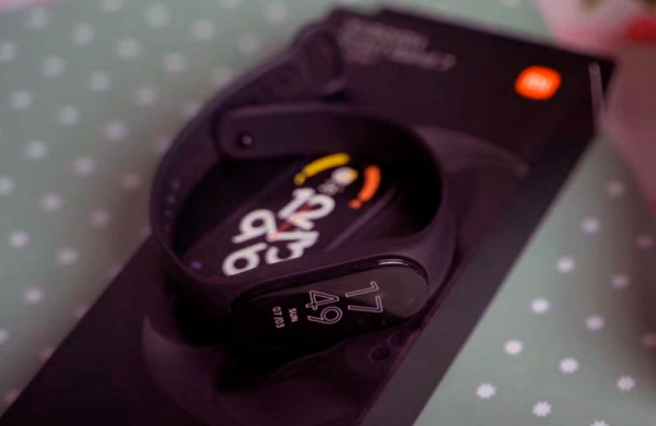 Обзор Xiaomi Mi Band 7: по-прежнему король бюджетных фитнес-браслетов Характеристики Xiaomi Mi Band 7