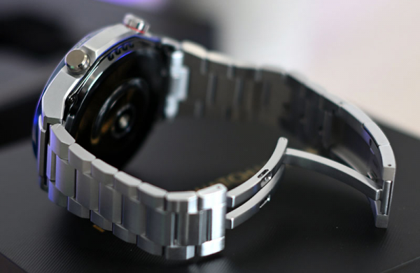 Обзор Huawei Watch Ultimate: премиальные смарт-часы и подводный компьютер в одном Дизайн и конструкция