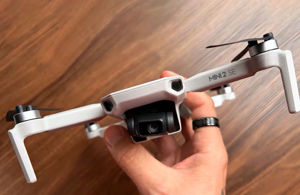 Обзор DJI Mini 2 SE: самый лучший и доступный квадрокоптер DJI для начинающих Квадрокоптер DJI Mini 2 SE