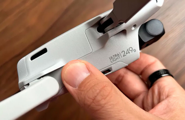 Обзор DJI Mini 2 SE: самый лучший и доступный квадрокоптер DJI для начинающих Особенности и вес