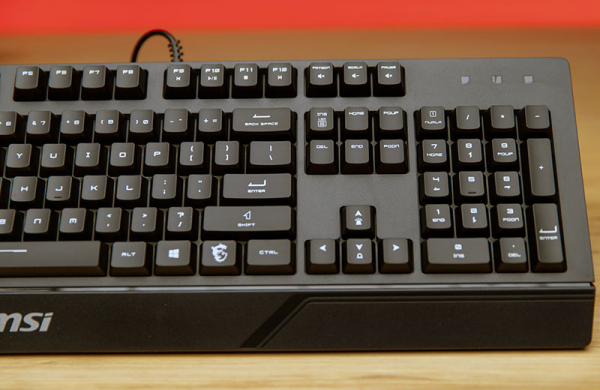 Обзор MSI Vigor GK20: полноразмерной клавиатуры для игр за очень разумные деньги Внешний вид