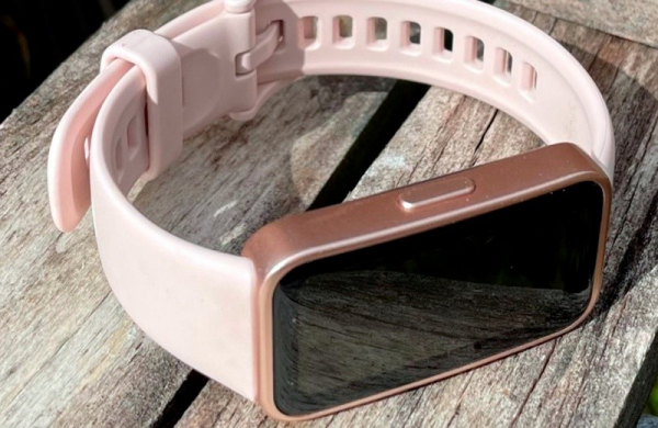 Обзор Huawei Band 8: фитнес-браслета с множеством функций на каждый день Обзор HUAWEI Band 8