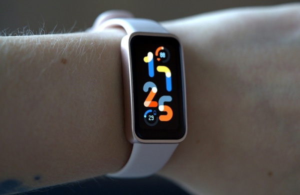 Обзор Huawei Band 8: фитнес-браслета с множеством функций на каждый день Фитнес-браслет HUAWEI Band 8
