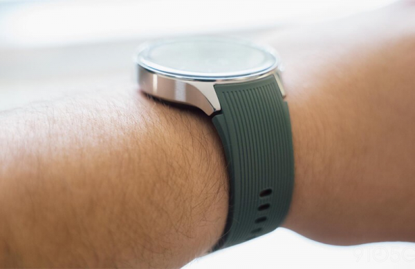 Обзор OnePlus Watch 2: автономных умных часов для спорта на Wear OS Ремешок шириной 22 мм