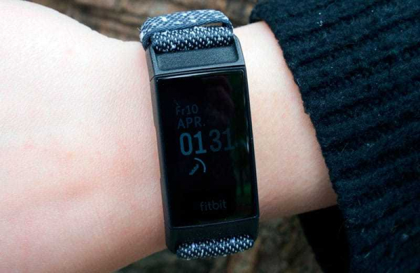 Обзор Fitbit Charge 4: обновлённый фитнес-браслет с поддержкой GPS и Spotify Обзор Fitbit Charge 4