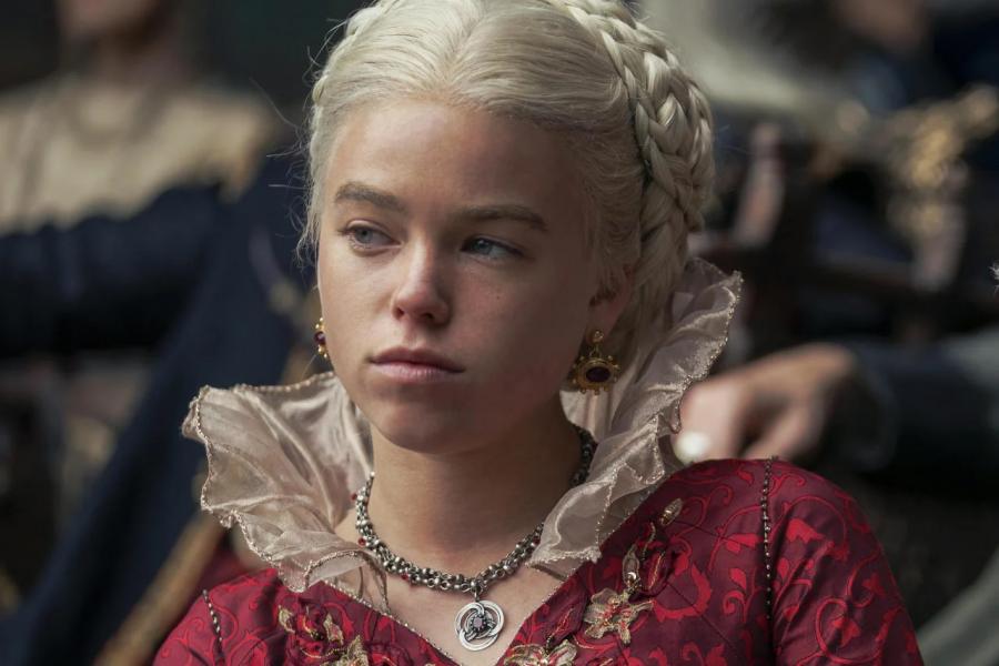 Милли Олкок из «Дома дракона» сыграет в сериале Netflix с Джулианной Мур Милли Олкок из «Дома дракона» сыграет в сериале Netflix с Джулианной Мур