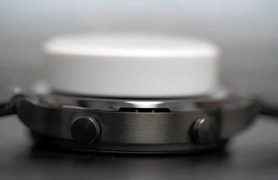 Обзор Huawei Watch GT 2 Pro: слегка доработанных умных часов Huawei Watch GT 2 Pro кнопки