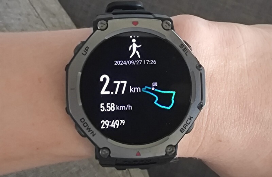 Обзор Amazfit T-Rex 3: очень надёжных умных часов для любителей экстрима Изображение на сенсорном экране