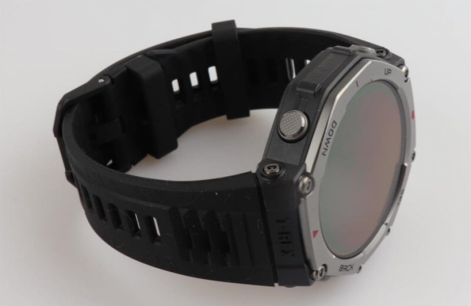 Обзор Amazfit T-Rex 3: очень надёжных умных часов для любителей экстрима Четыре клавиши на боковых сторонах