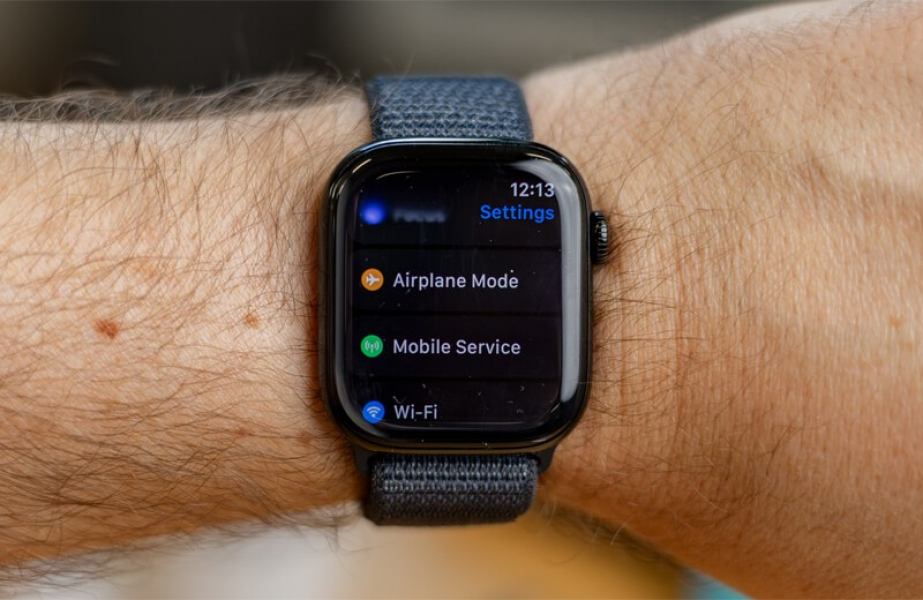 Обзор Apple Watch Series 10: идеальных умных часов для владельцев iPhone Интерфейс операционной системы от Apple