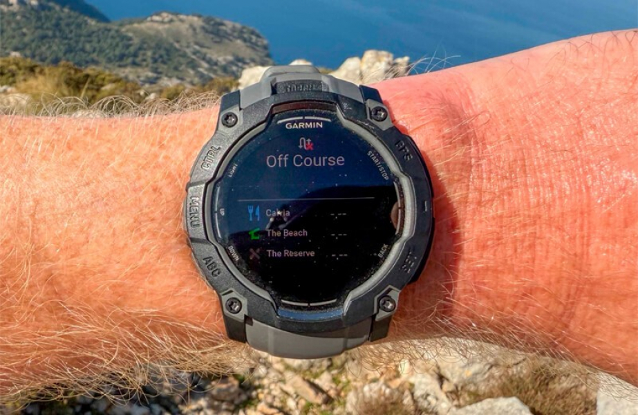 Обзор Garmin Instinct 3 (AMOLED): очень хороших умных часов для спорта и активного отдыха Яркость экрана при использовании на улице