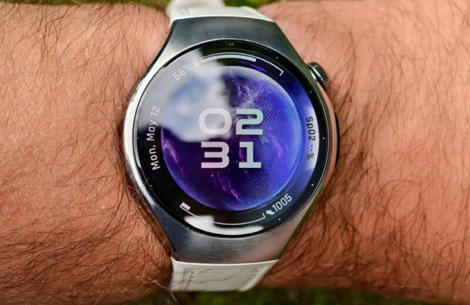Обзор Huawei Watch 5: самых стильных умных часов компании для активного образа жизни Максимальная яркость на улице