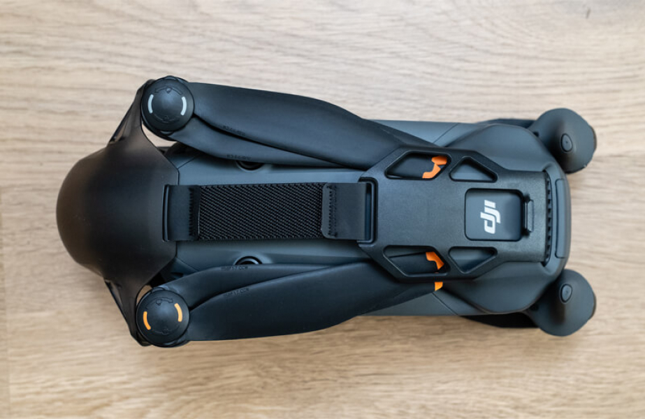 Обзор DJI Mavic 4 Pro: нового эталона среди квадрокоптеров со съёмкой 6K-видео Качество сборки дрона