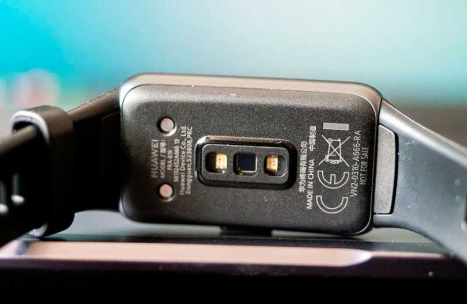 Обзор Huawei Band 6: почти совершенного и недорогого фитнес-браслета Huawei Band 6 автономность работы батареи