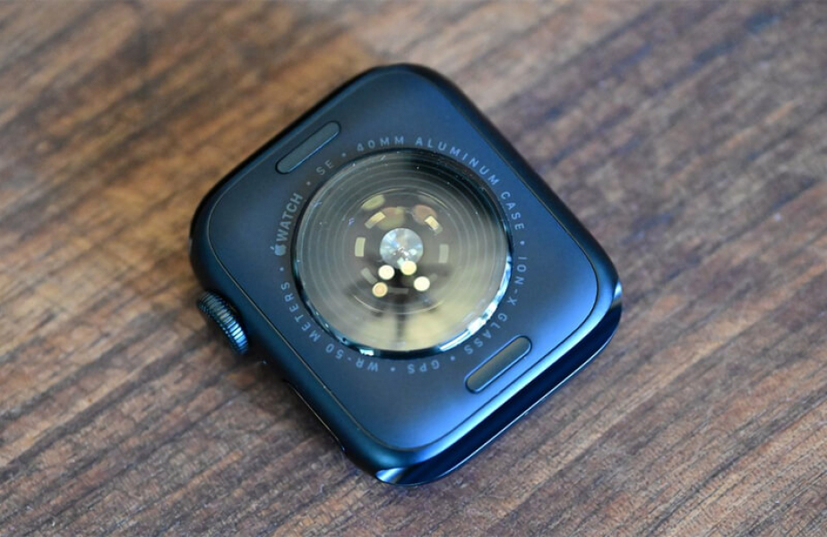 Обзор Apple Watch SE 3: третьих и самых доступных смарт-часов компании Полная зарядка батареи