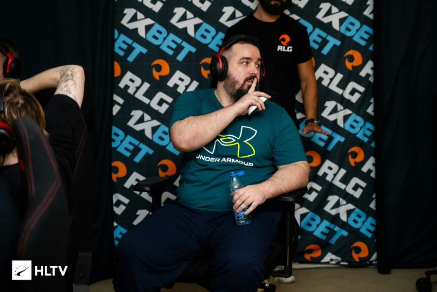 Аналитик kassad раскритиковал «дружбу» на сцене Counter-Strike 2 Аналитик kassad раскритиковал «дружбу» на сцене Counter-Strike 2