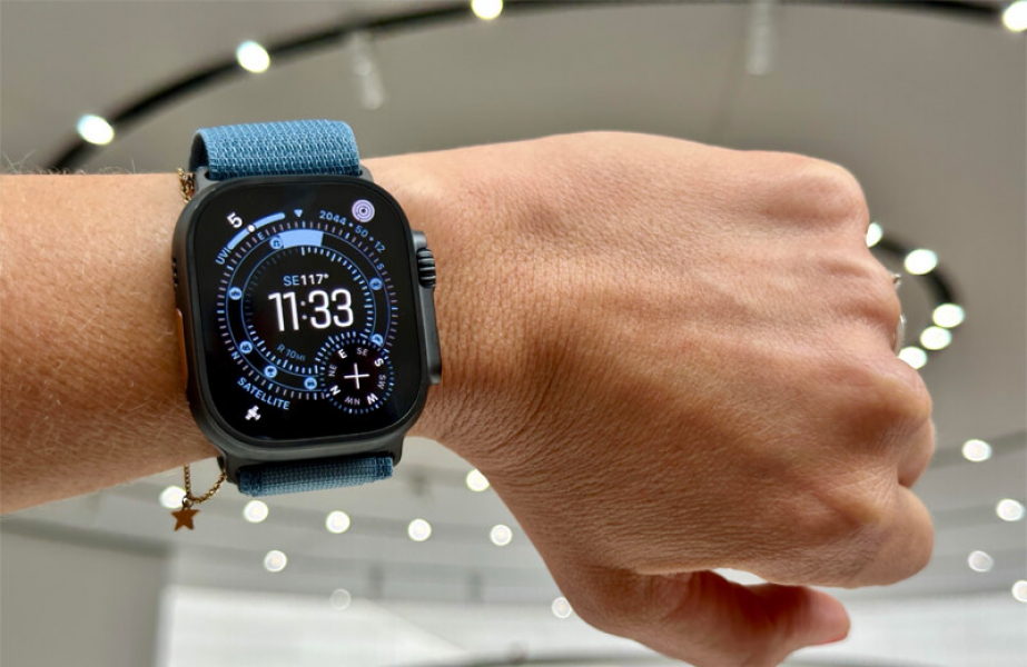 Обзор Apple Watch Ultra 3: ультра-роскошных умных часов по цене iPhone 1,98-дюймовый AMOLED-дисплей