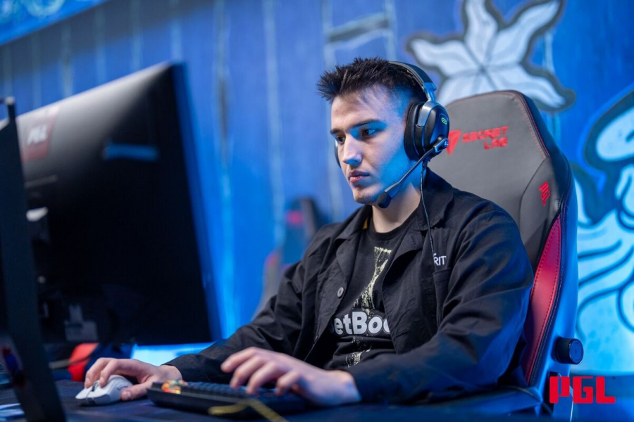 Collapse из Team Spirit по Dota 2 пообещал играть аккуратнее по решению команды Collapse из Team Spirit по Dota 2 пообещал играть аккуратнее по решению команды